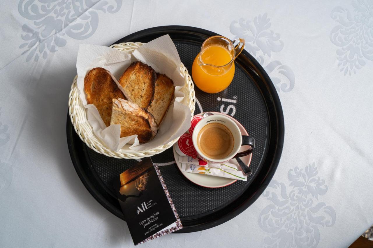 Mercure Medias Binderbubi Hotel And Spa Buitenkant foto