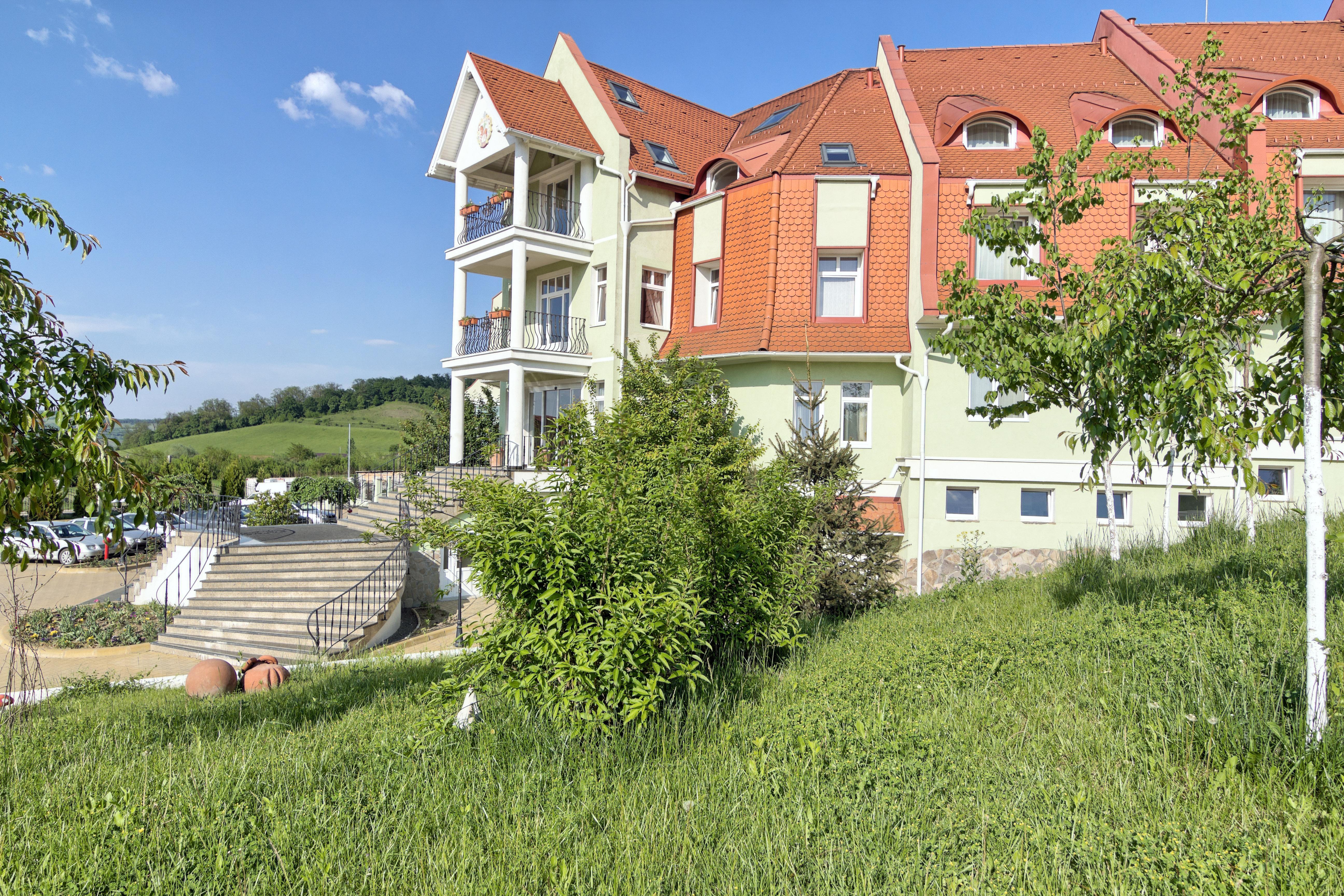 Mercure Medias Binderbubi Hotel And Spa Buitenkant foto